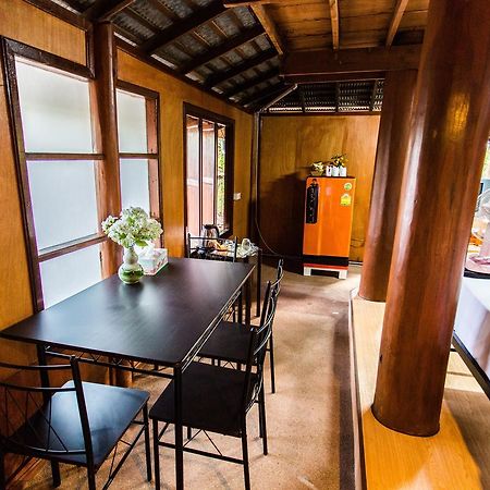 Golden Teak Homestay Mae Rim Exterior foto