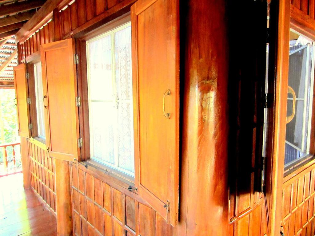 Golden Teak Homestay Mae Rim Exterior foto