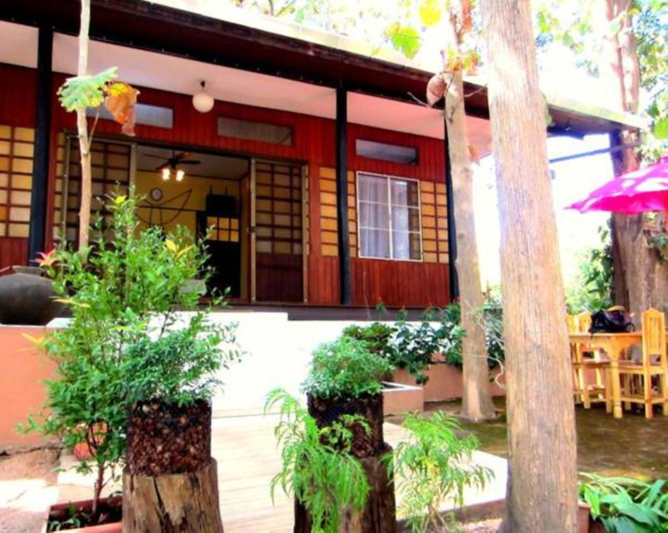 Golden Teak Homestay Mae Rim Exterior foto