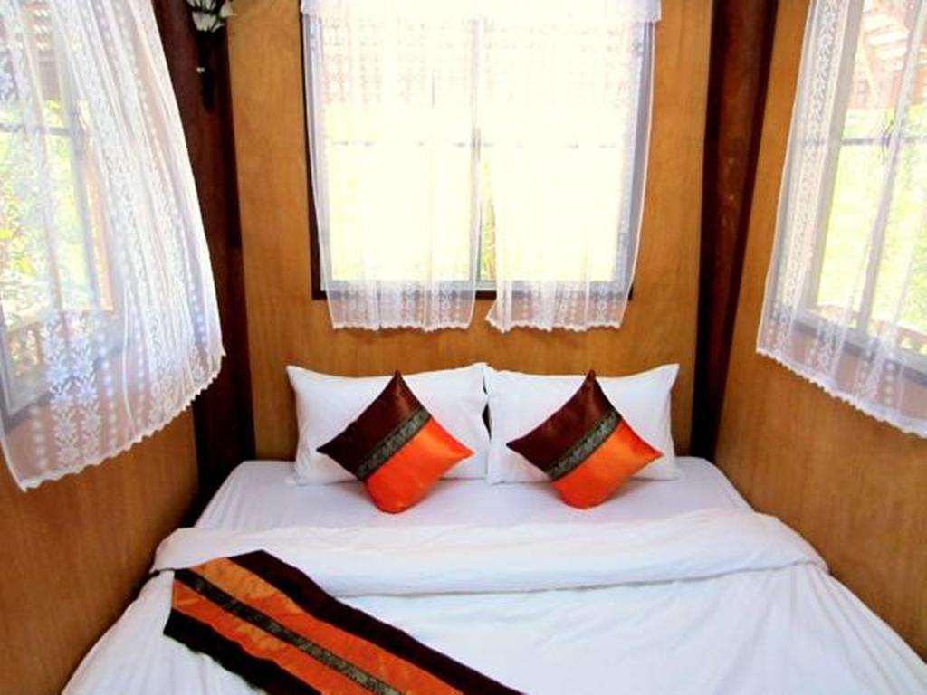 Golden Teak Homestay Mae Rim Exterior foto