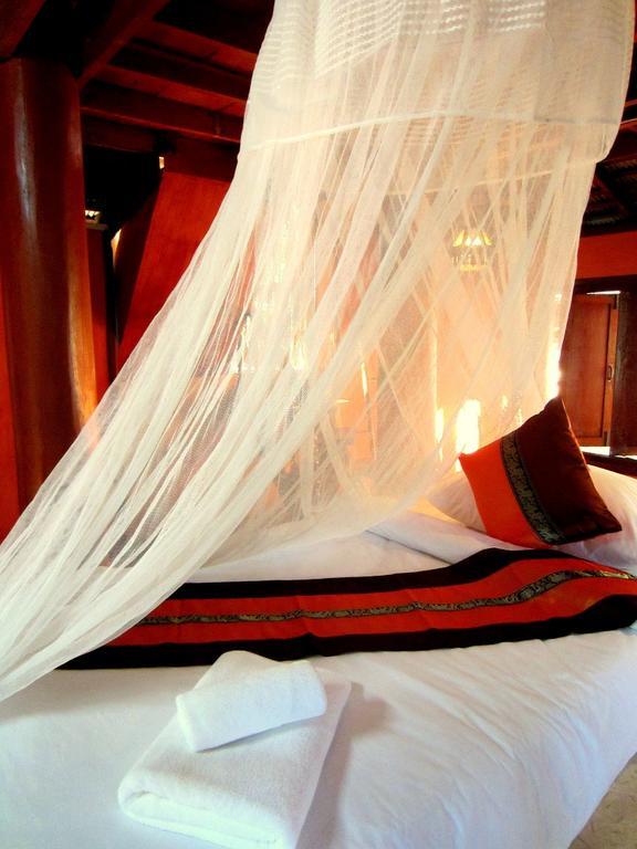 Golden Teak Homestay Mae Rim Exterior foto