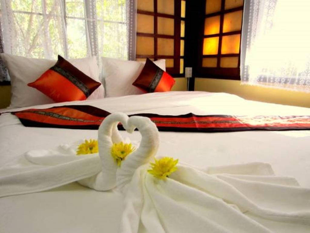 Golden Teak Homestay Mae Rim Exterior foto
