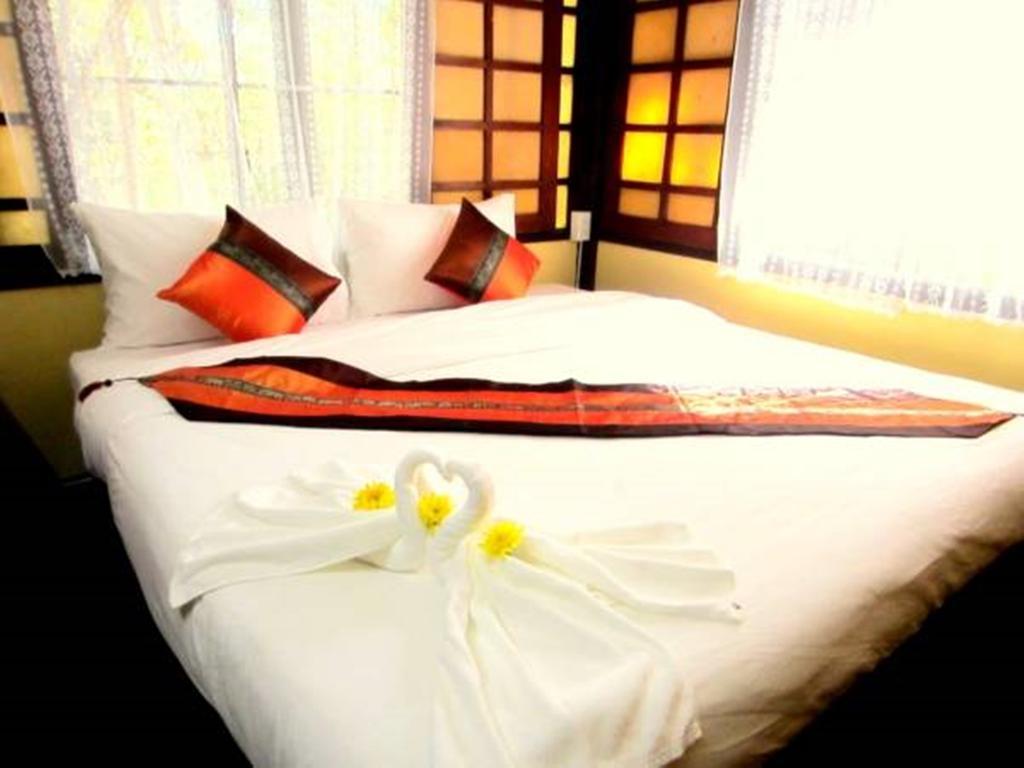 Golden Teak Homestay Mae Rim Exterior foto