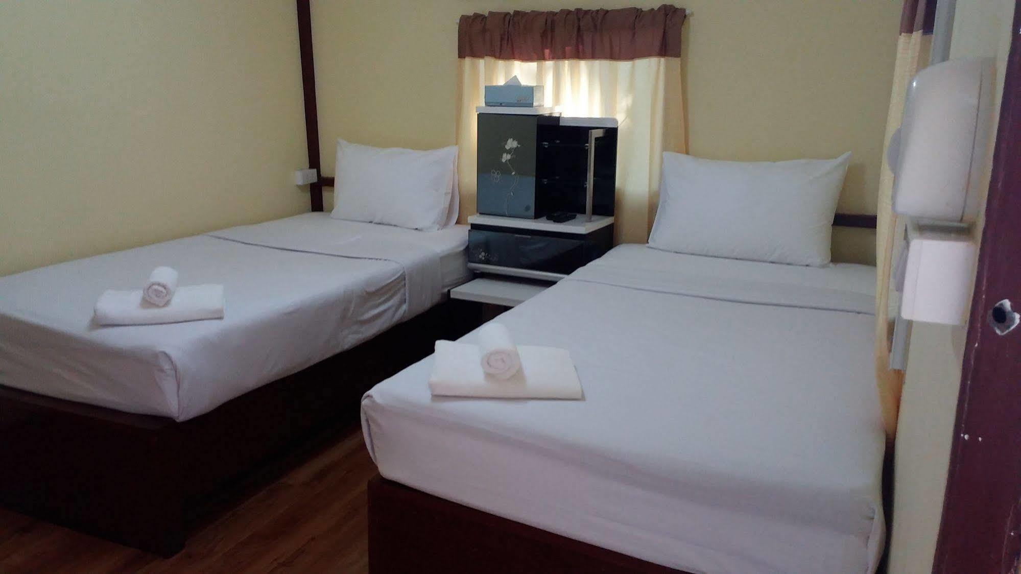 Golden Teak Homestay Mae Rim Exterior foto